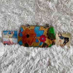[ vintage ] carpet clutch